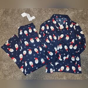 New with Tags Kids Santa Pajama Set